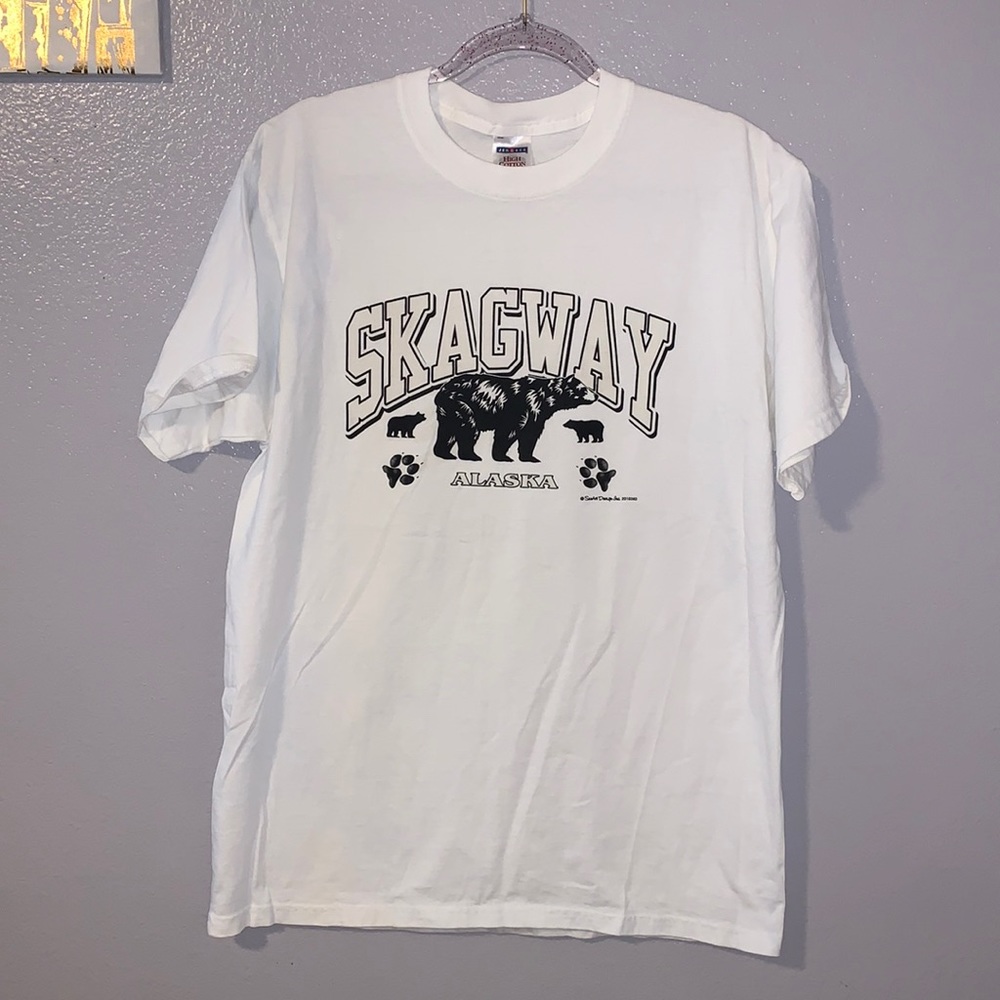 Jerzees white Skagway Alaska Bear shirt sleeve shirt